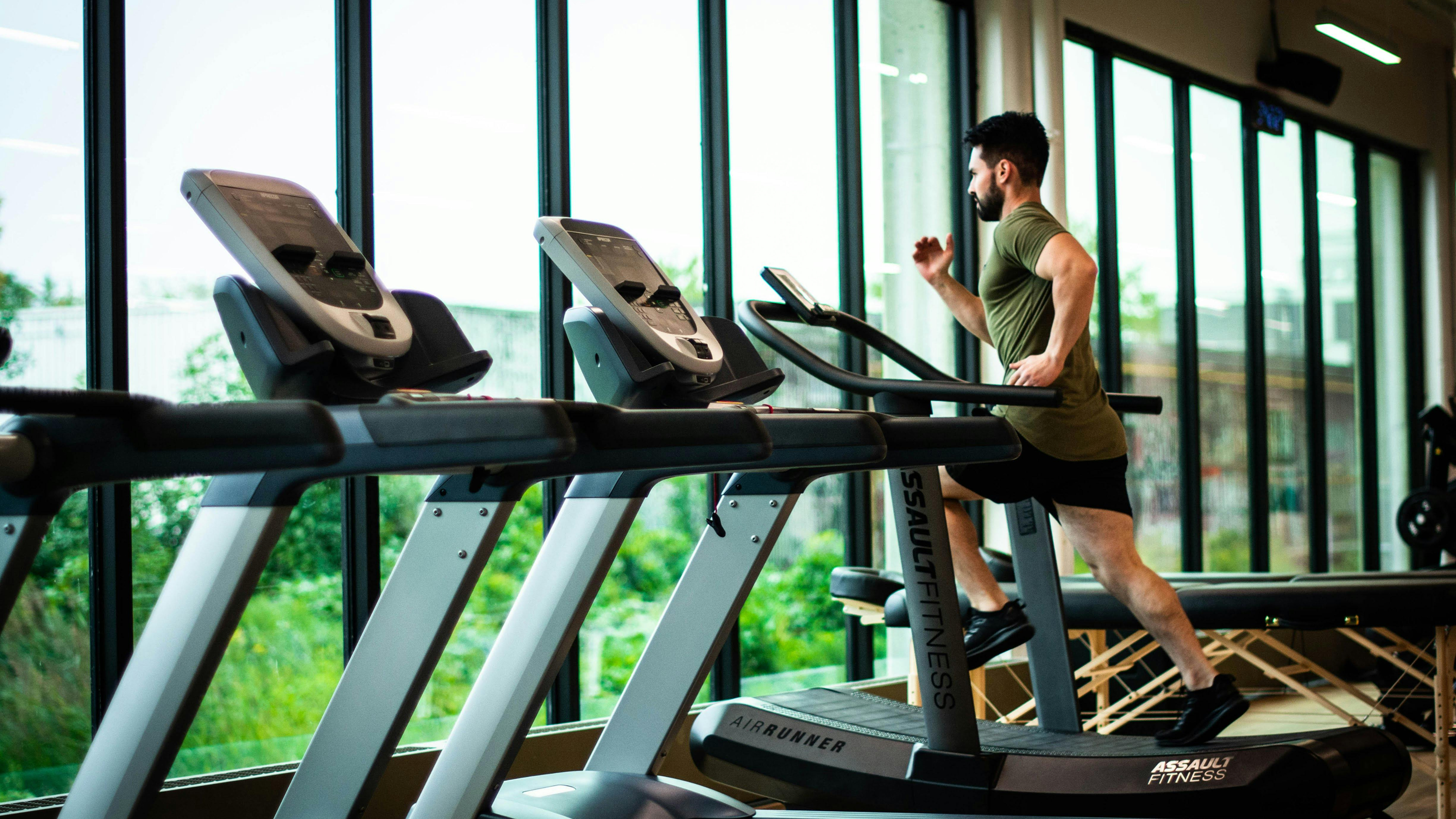 Treadmill vs. Outdoor Running — Which Is Better for You?